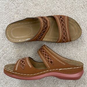 Women’s sandals